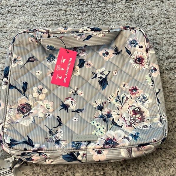 Vera Bradley Bags Nwt Vera Bradley Iconic Grand Zip Hanging